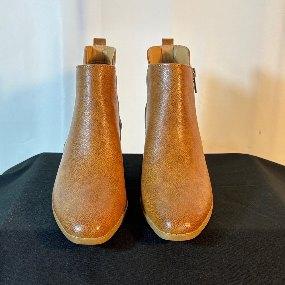 Wonderly Tan Ankle Boots with 1.5 inch wide block heel